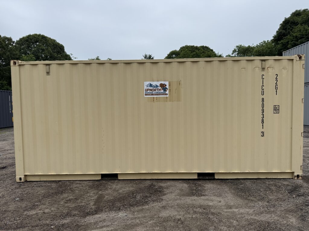 ブラインド　黄土色　W1485 H2060 20′ x 8′ x 8.5′ Tall – Gently Used Shipping Storage Container